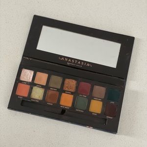 Anastasia Subculture Eyeshadow Palette - Makeup